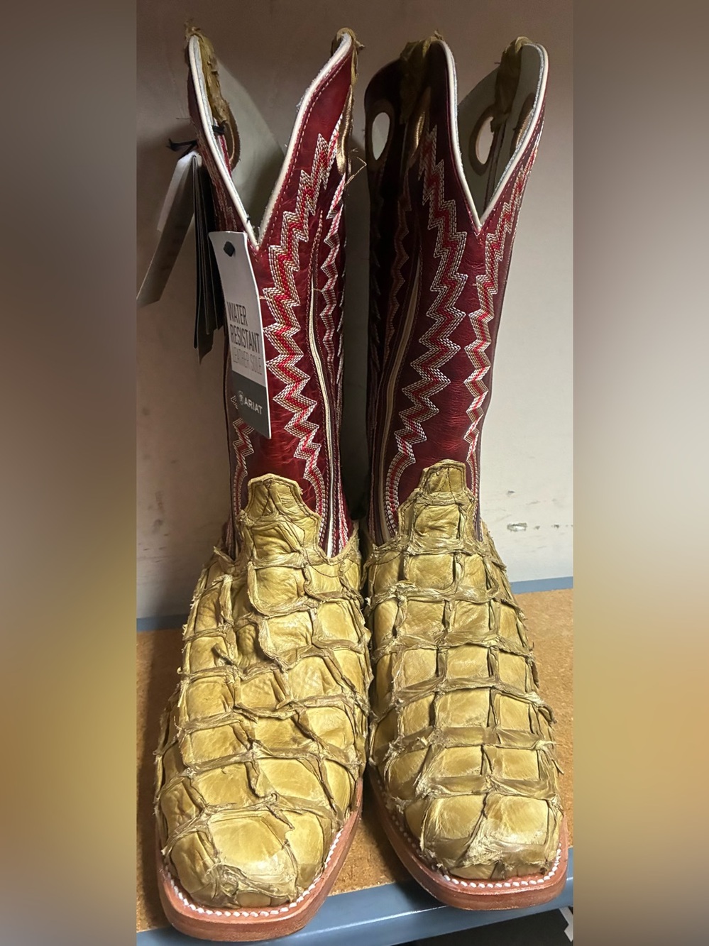 Men’s Ariat Futurity Fame Genuine Exotic Pirarucu Fish Western Boots SZ 11 EE